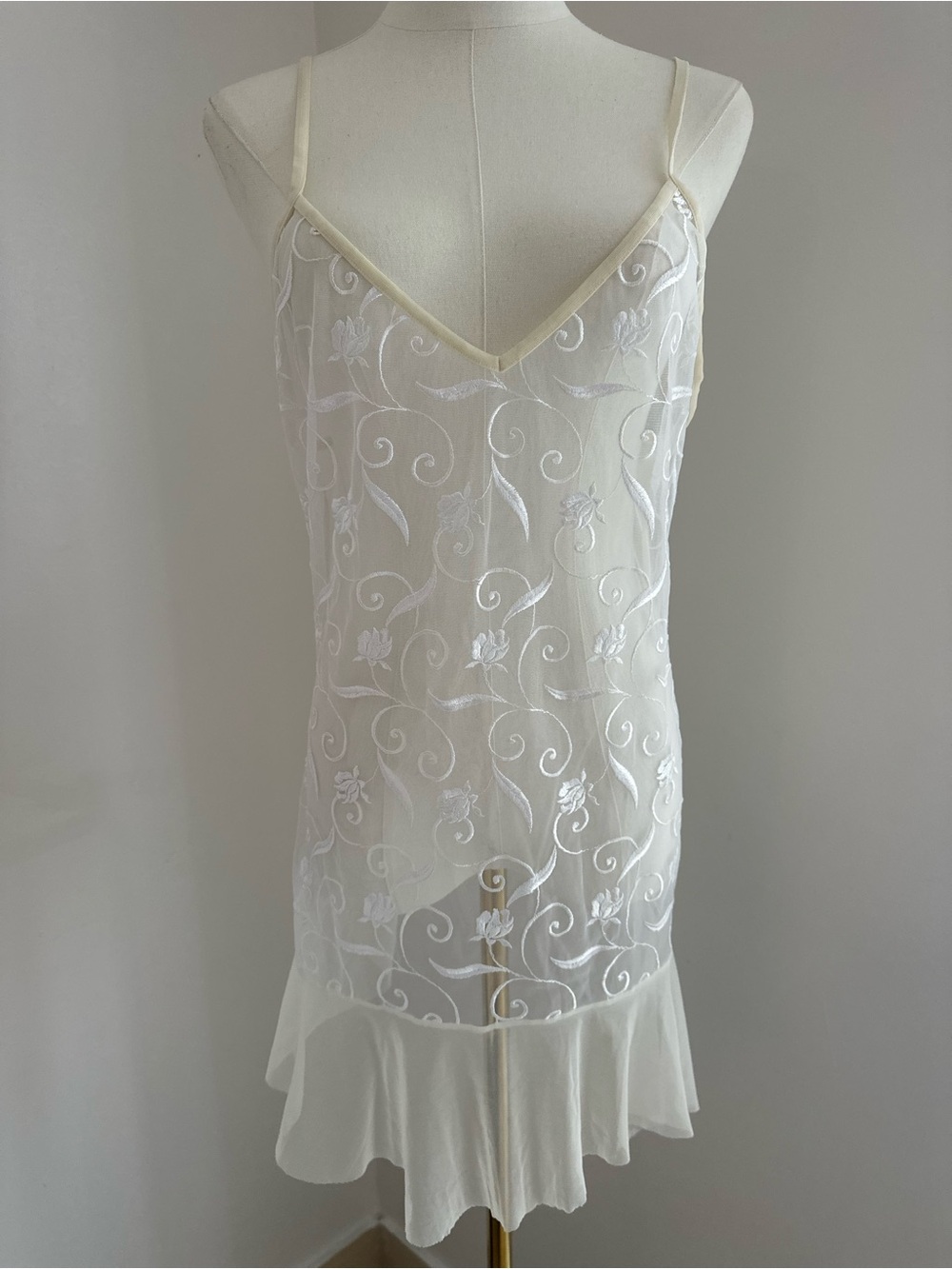 La Perla Vintage Sheer Ivory Embroidered Slip